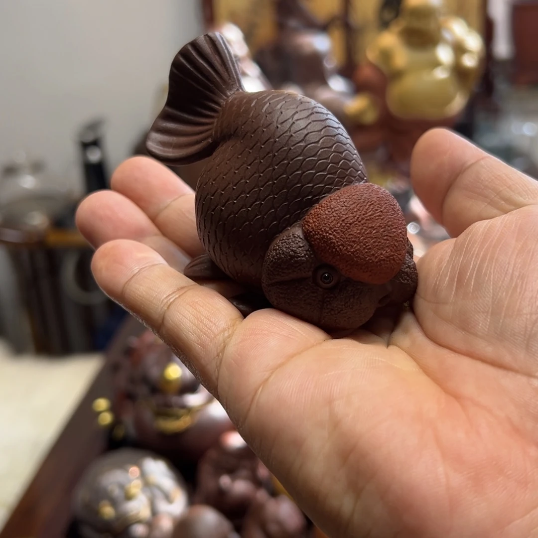 茶宠紫砂紫砂茶宠摆件。