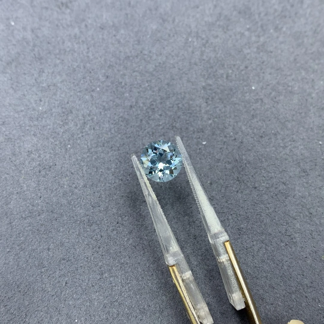 裸石海蓝宝石2.8ct正圆海蓝宝