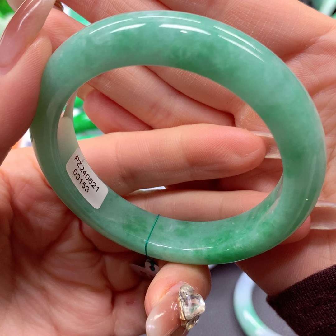 未镶嵌手镯翡翠翡翠