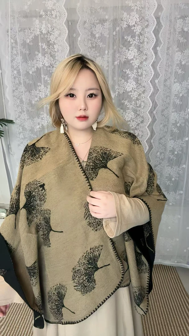 黑色银杏叶秋季百搭民族风旅游双面披肩斗篷披风女士加大大码女装