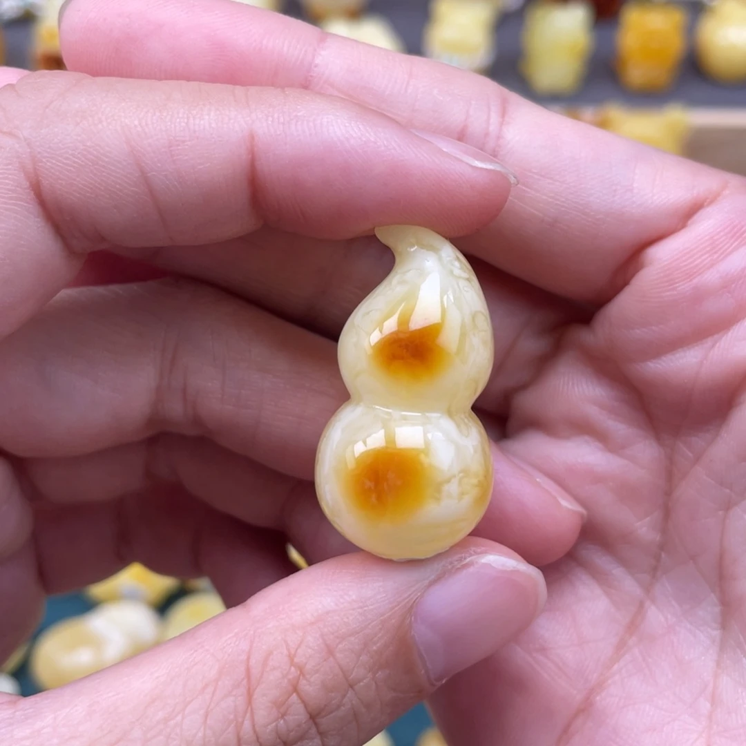 裸石琥珀未镶嵌蜜蜡