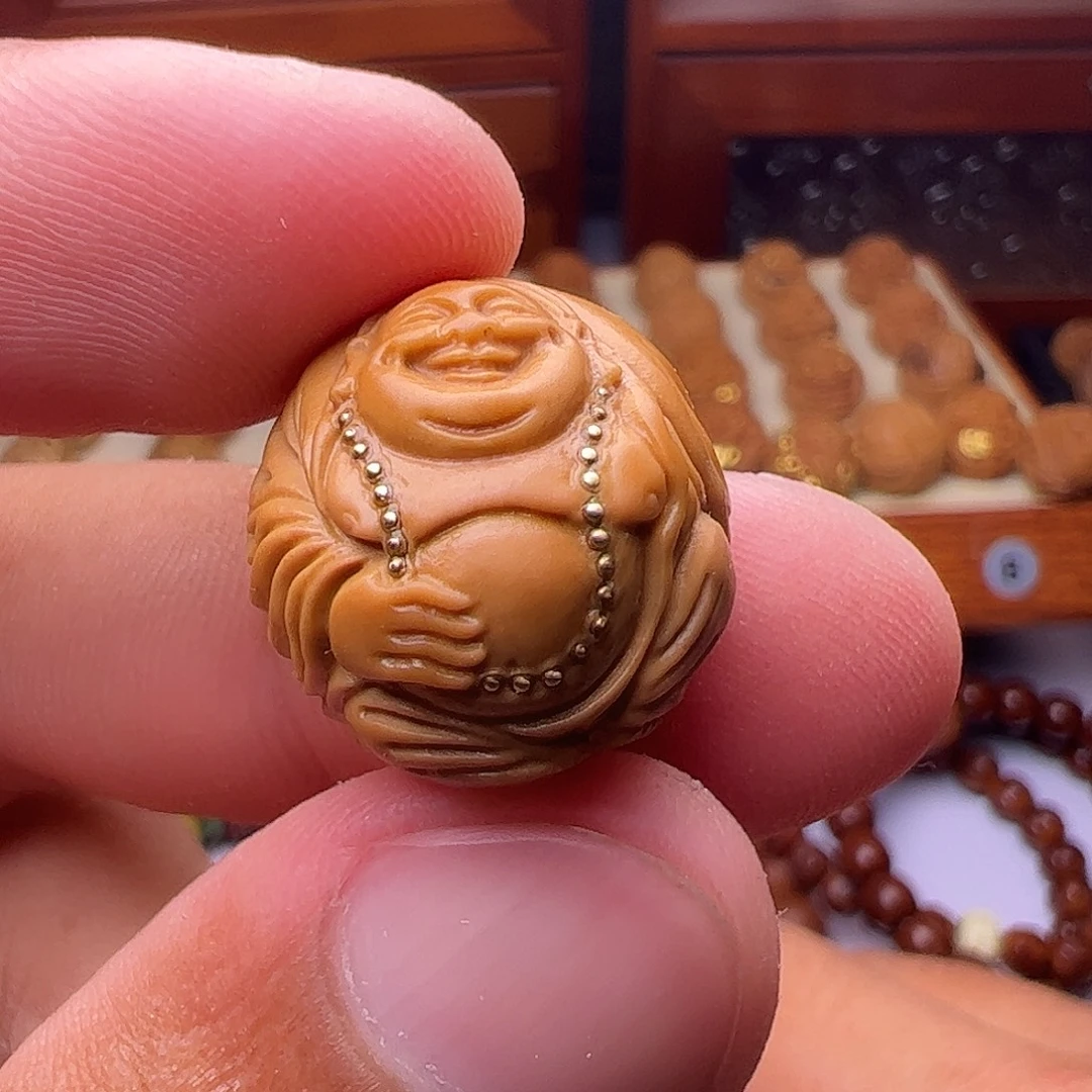 吊坠猴头核桃满镶嵌弥勒佛