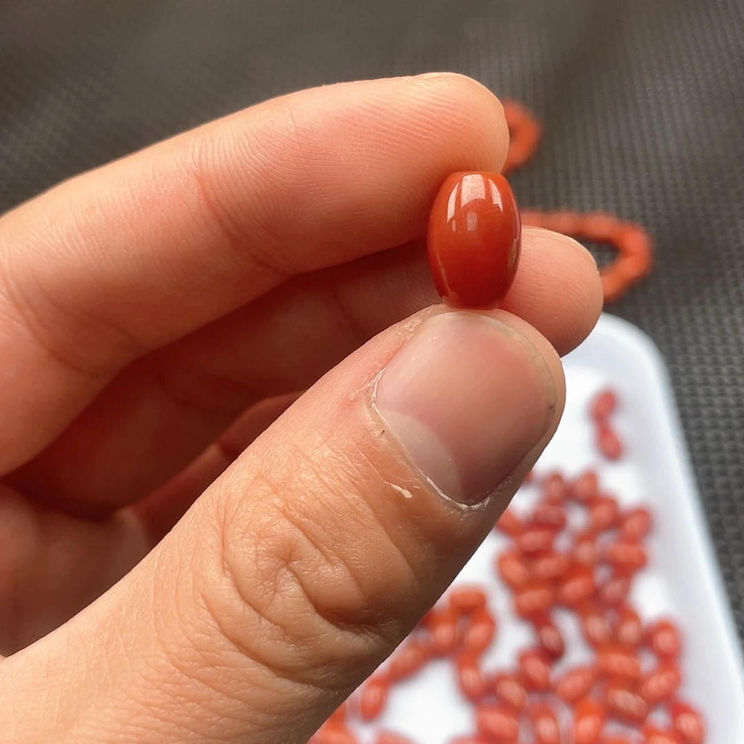 南红玛瑙未镶嵌1号 8*12柿子红桶珠一颗