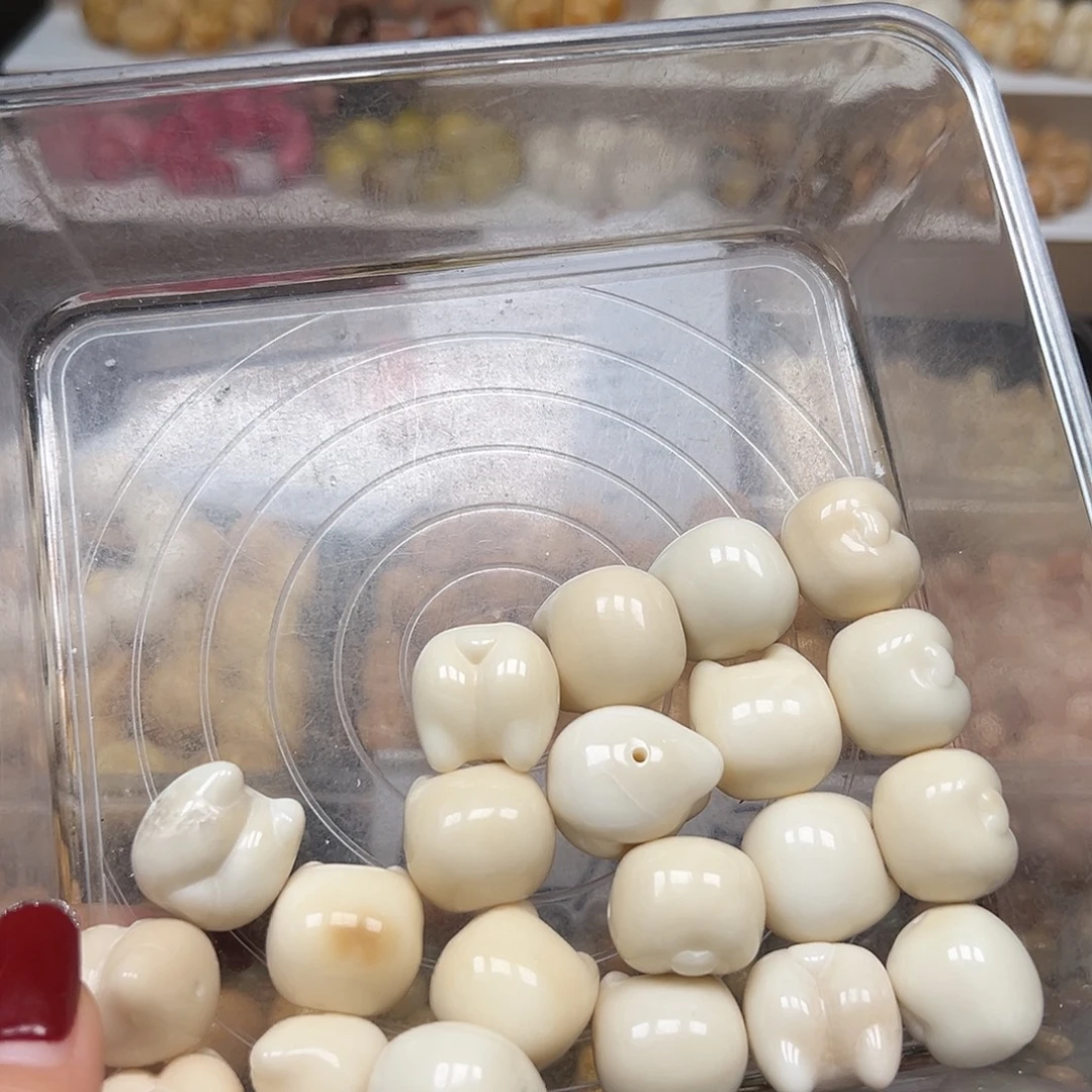 时***浅手串菩提根/象牙果瑕疵白柯基屁屁10颗有裂