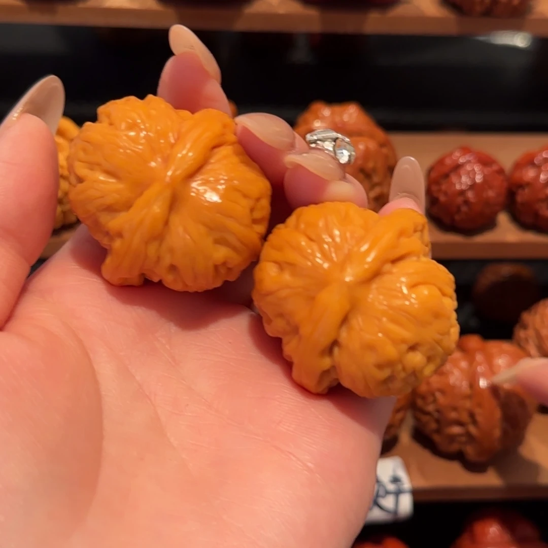 文玩核桃吊坠47克 平谷元宝40 精品大漏