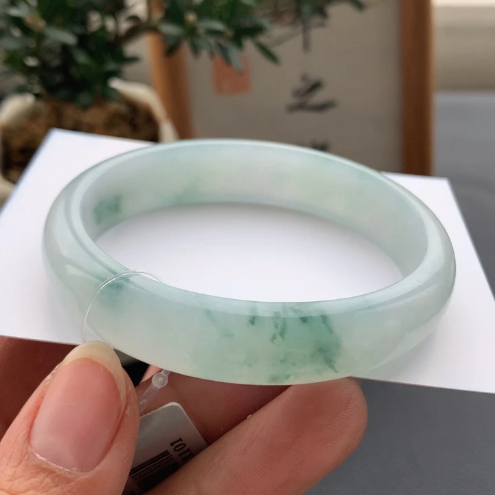 翡翠未镶嵌手镯翡翠手镯贵妃56+