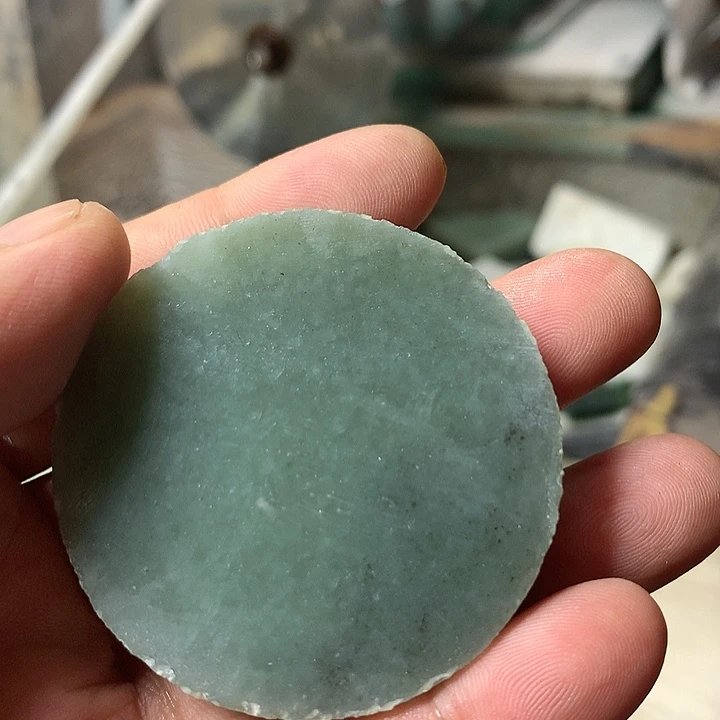 颈饰未镶嵌和田玉（糖玉）