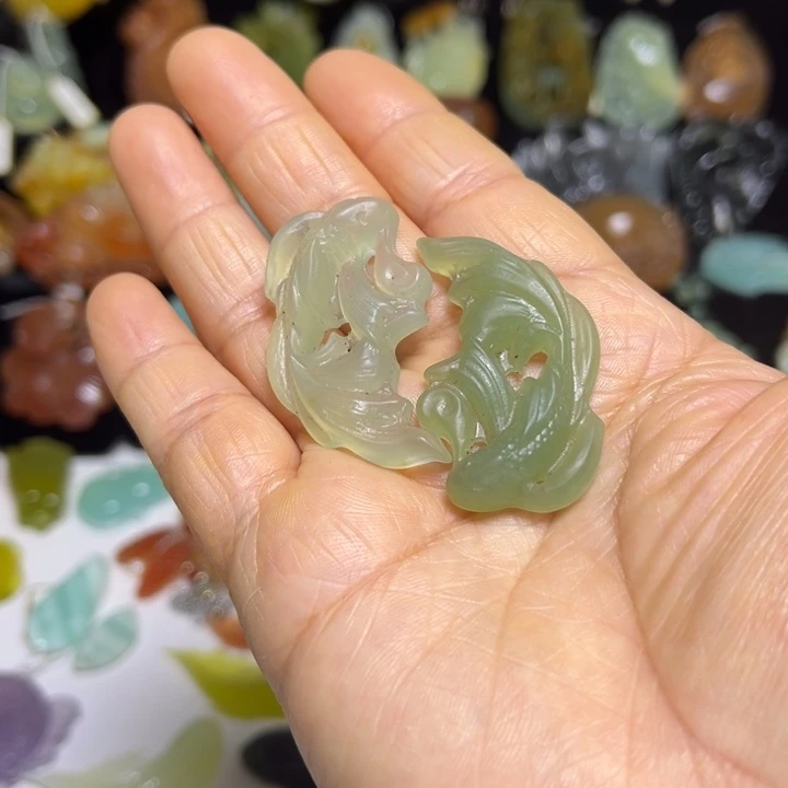 蛇纹石玉未镶嵌吊坠(赠链)