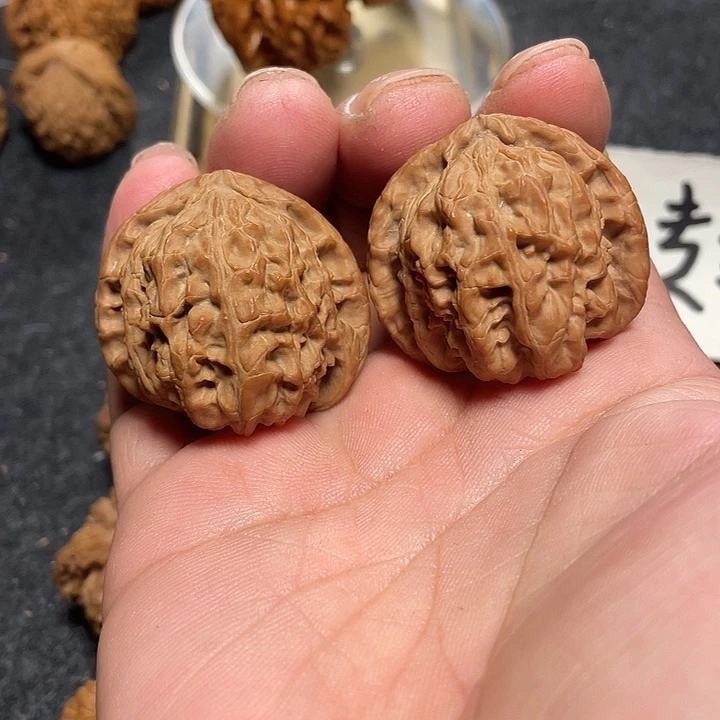 把件文玩核桃文玩核桃三角白