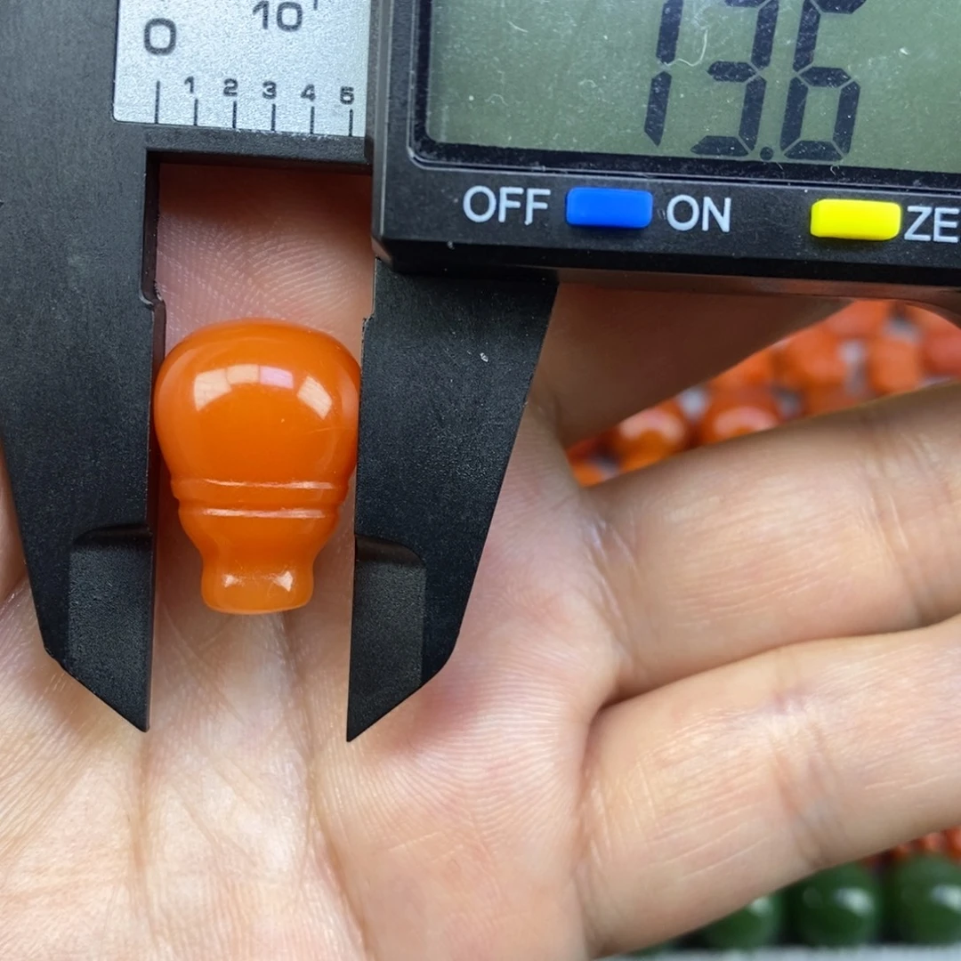 南红玛瑙未镶嵌三通13.6mm