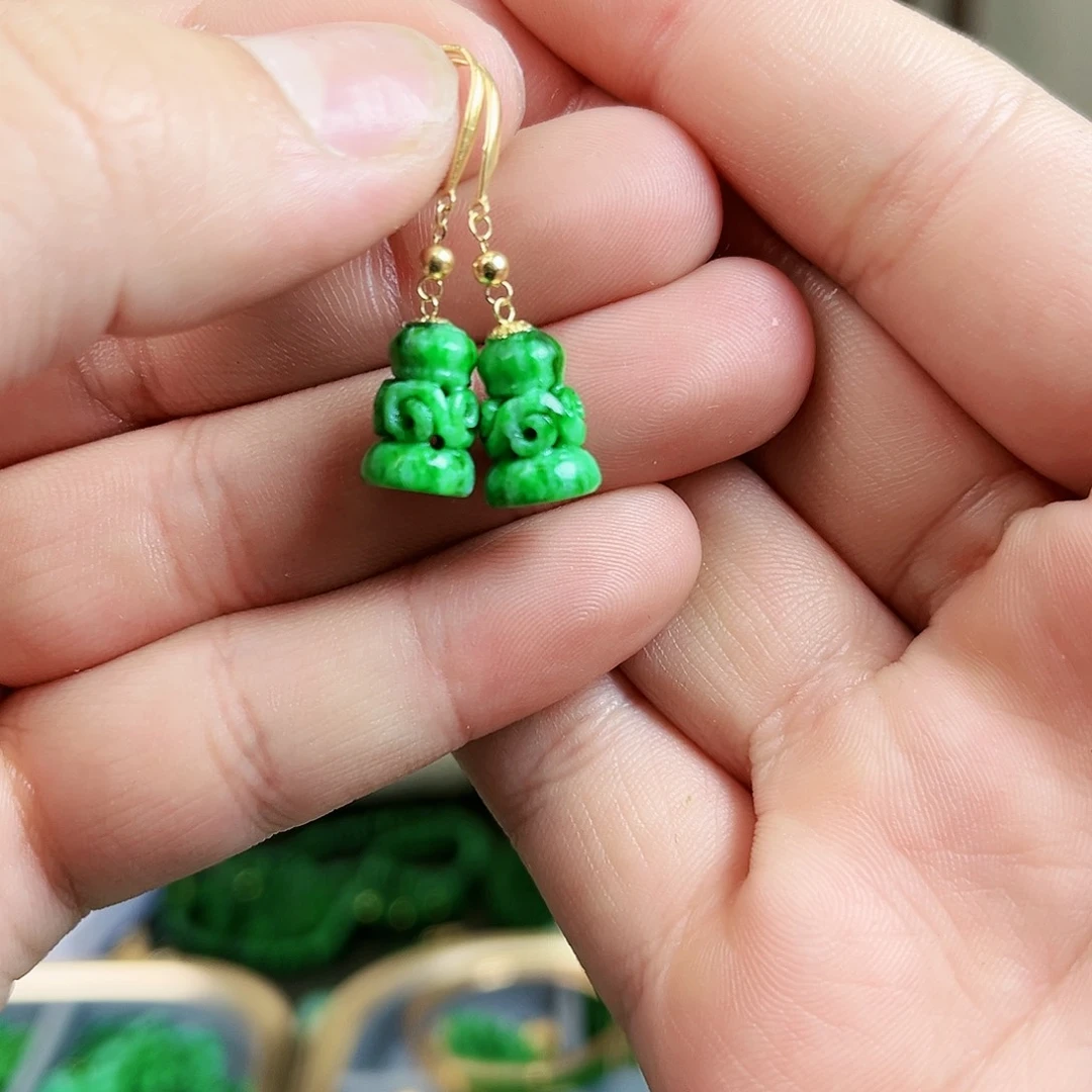 翡翠颈饰18K金镶嵌耳饰