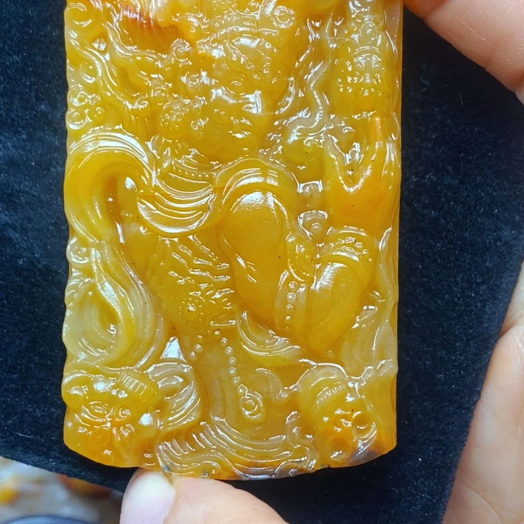 颈饰未镶嵌石英岩玉