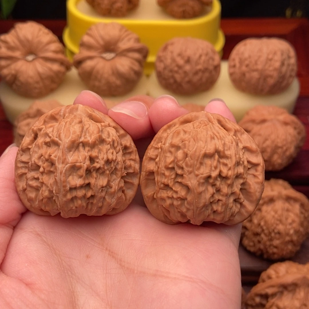 把件文玩核桃精品三角白39
