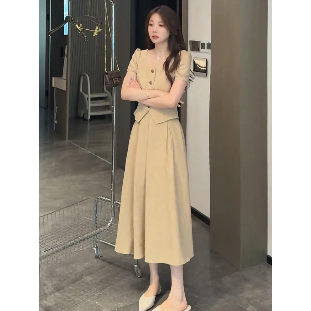 千金感小众气质时尚套装2025夏季新款小香风方领上衣大摆半裙女装