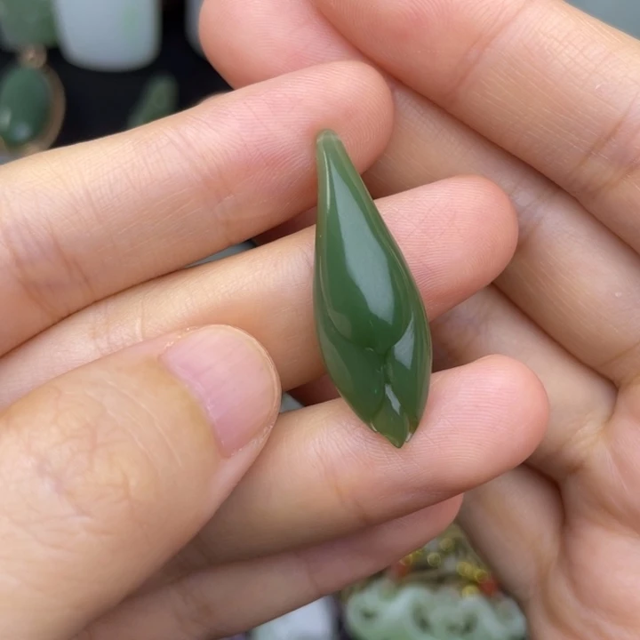颈饰未镶嵌和田玉可*