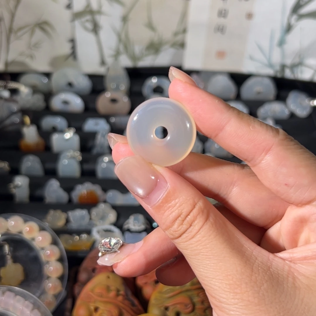 玛瑙/玉髓未镶嵌颈饰
