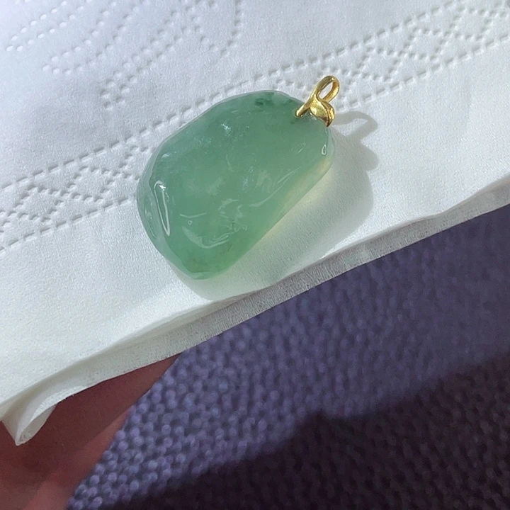翡翠颈饰18K金镶嵌翡翠