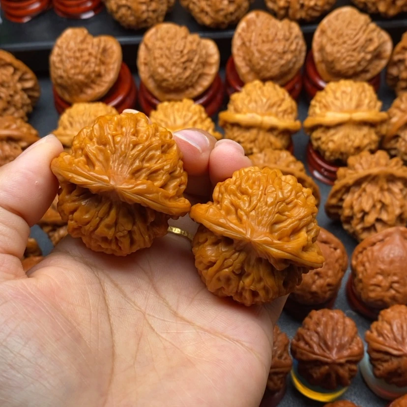 【闪购商品】文玩核桃把件41天地