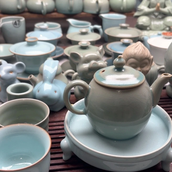 微瑕，官帽壶，容量240，支钉烧，