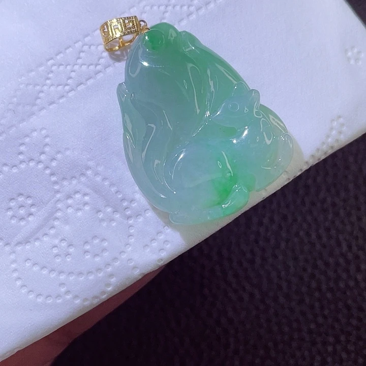 颈饰18K金镶嵌翡翠翡翠