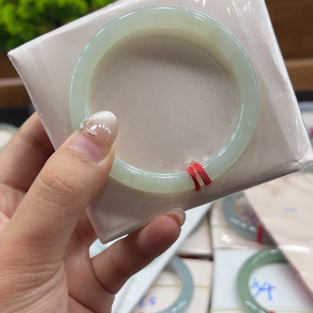 翡翠手镯未镶嵌53.5细条