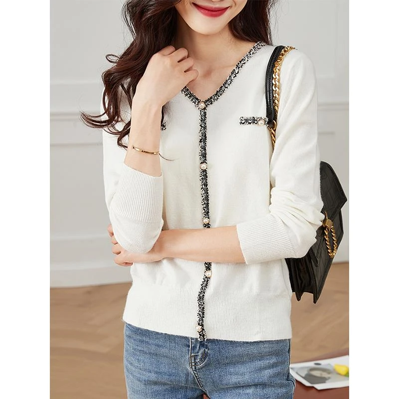 职业阿玛诗官官方2025秋冬季新款时尚V领小香风针织开衫外套女款