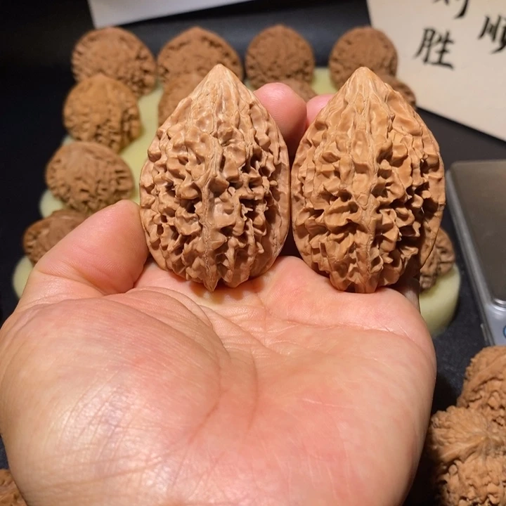 文玩核桃吊坠招财鼠39+