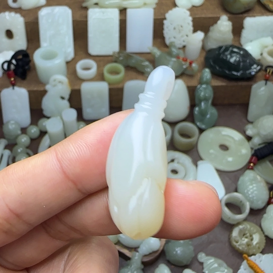 和田玉挂件未镶嵌