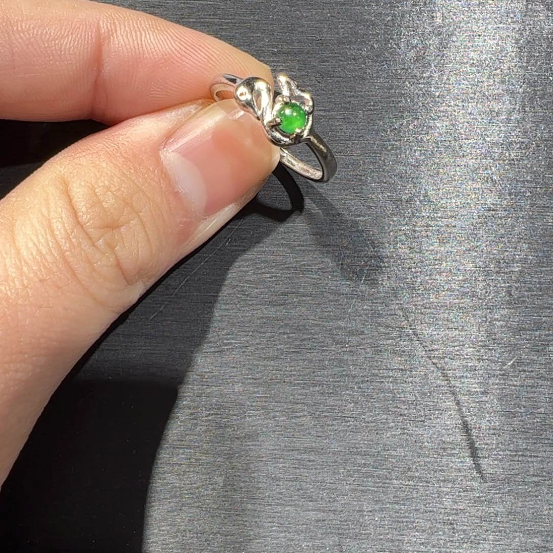 翡翠颈饰银S925镶嵌天然翡翠A货戒指