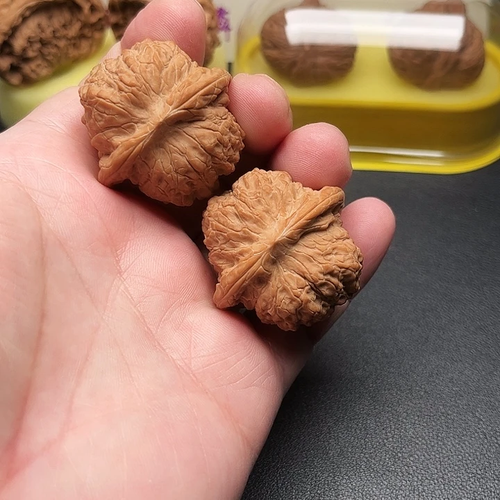 吊坠文玩核桃40全品血麒麟