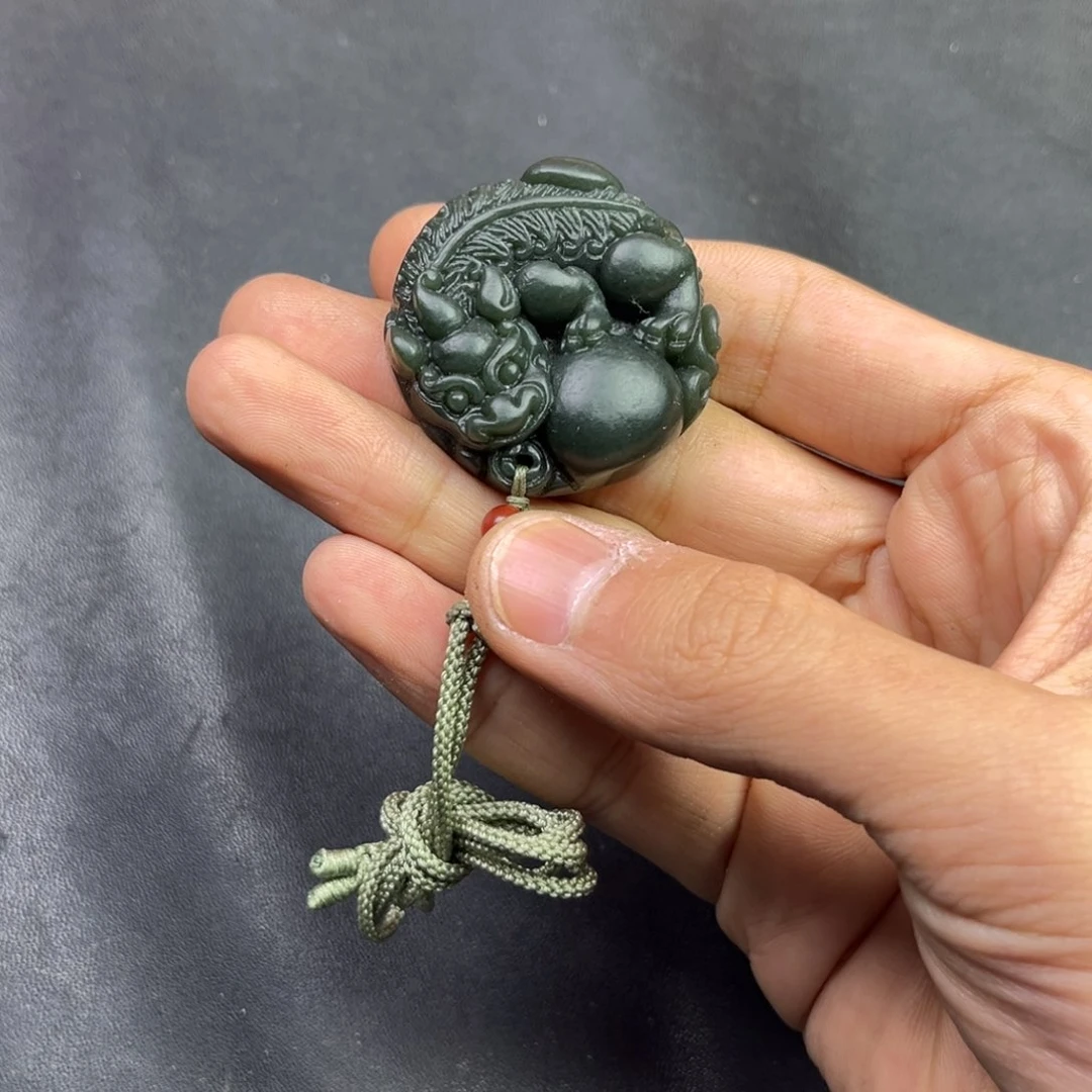 和田玉颈饰未镶嵌多样性钢板料新疆黑油青手工貔貅