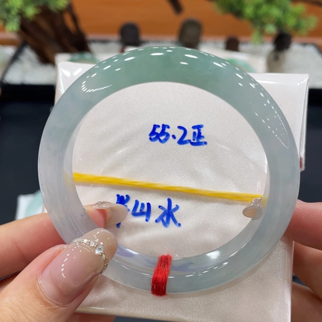 未镶嵌手镯翡翠缅甸翡翠手镯