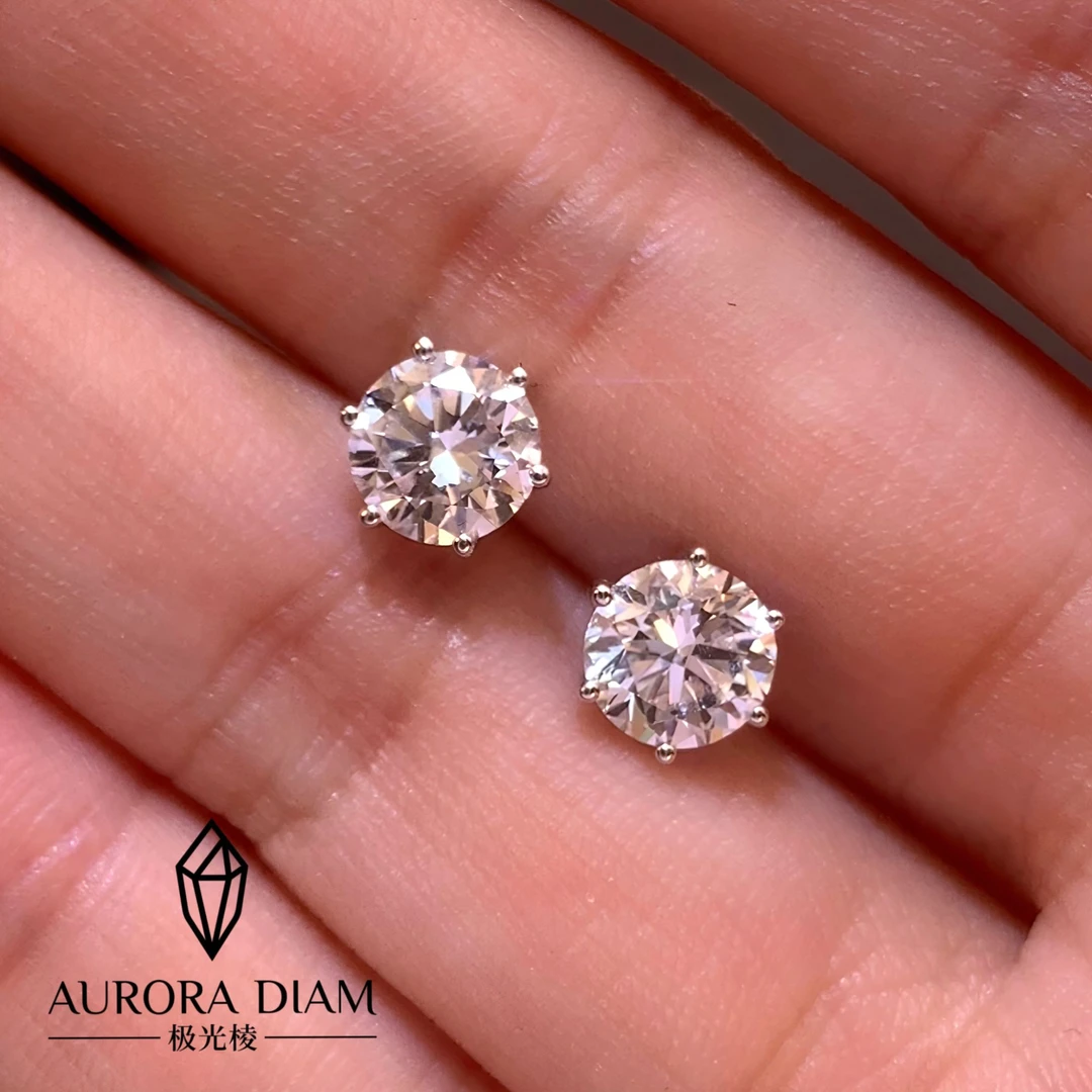 实验室培育钻石Pt950铂金经典贴耳款50分-1克拉六爪铂金耳钉耳饰