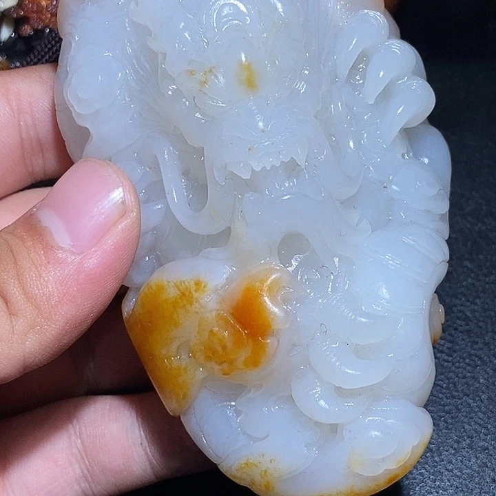 飞***天和田玉未镶嵌颈饰