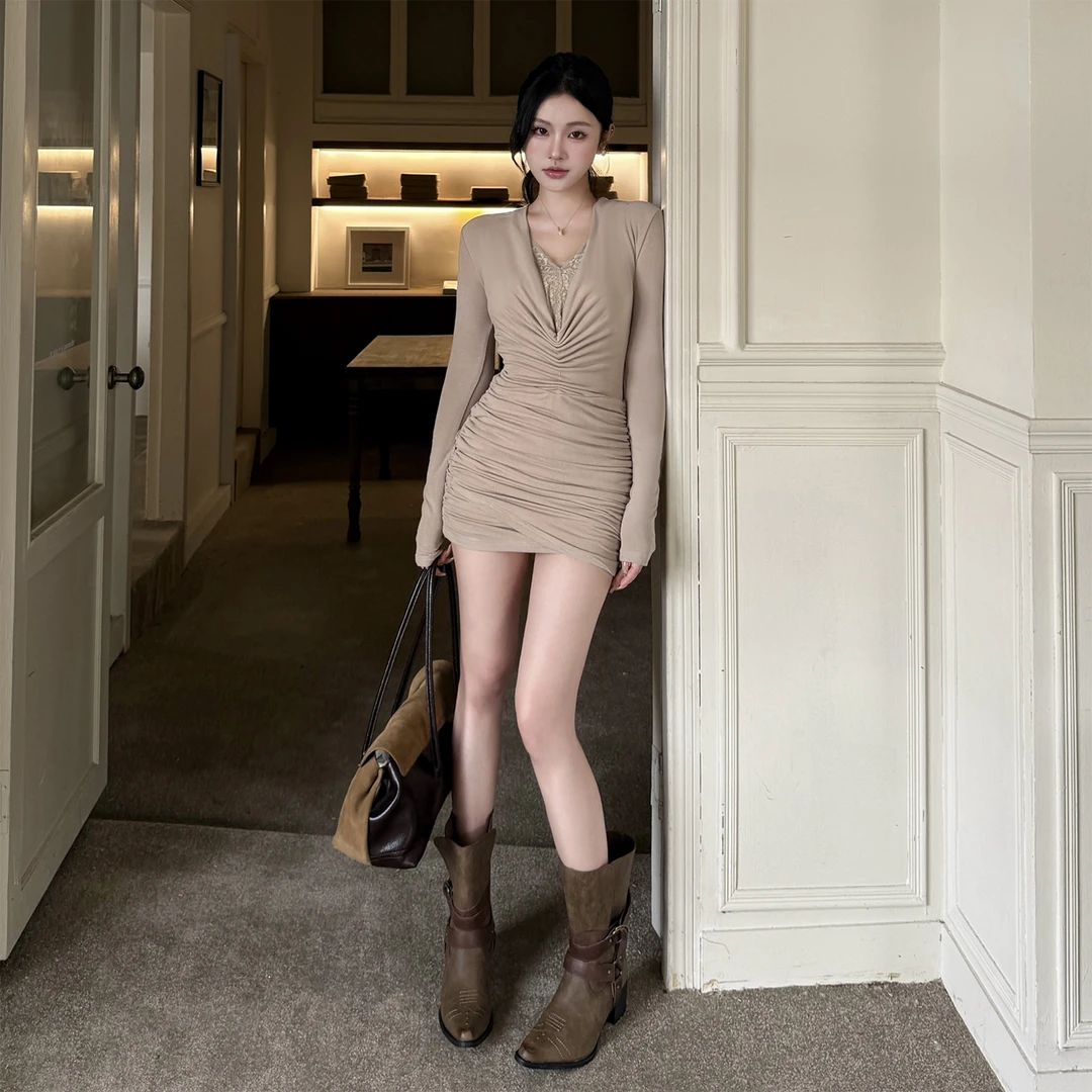 【运补6-8r】 辣妹生日漂亮出片衣服2025爆款美拉德大衣内搭连衣裙