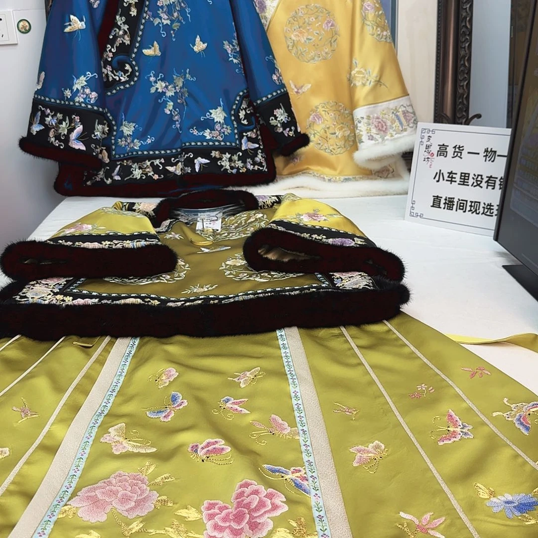 桑蚕丝蓝色棉服桑蚕丝