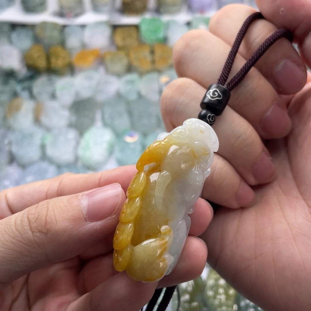 翡翠未镶嵌颈饰貔貅18