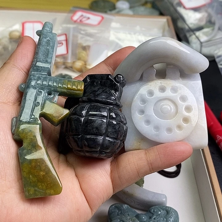 安***姐翡翠未镶嵌颈饰天然翡翠019