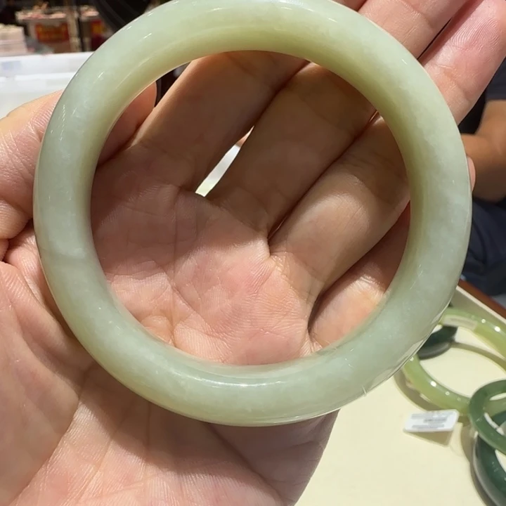 未镶嵌手镯和田玉90