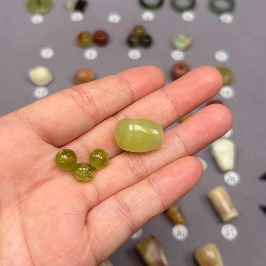 未镶嵌蛇纹石玉颈饰雷****）微瑕不退不换