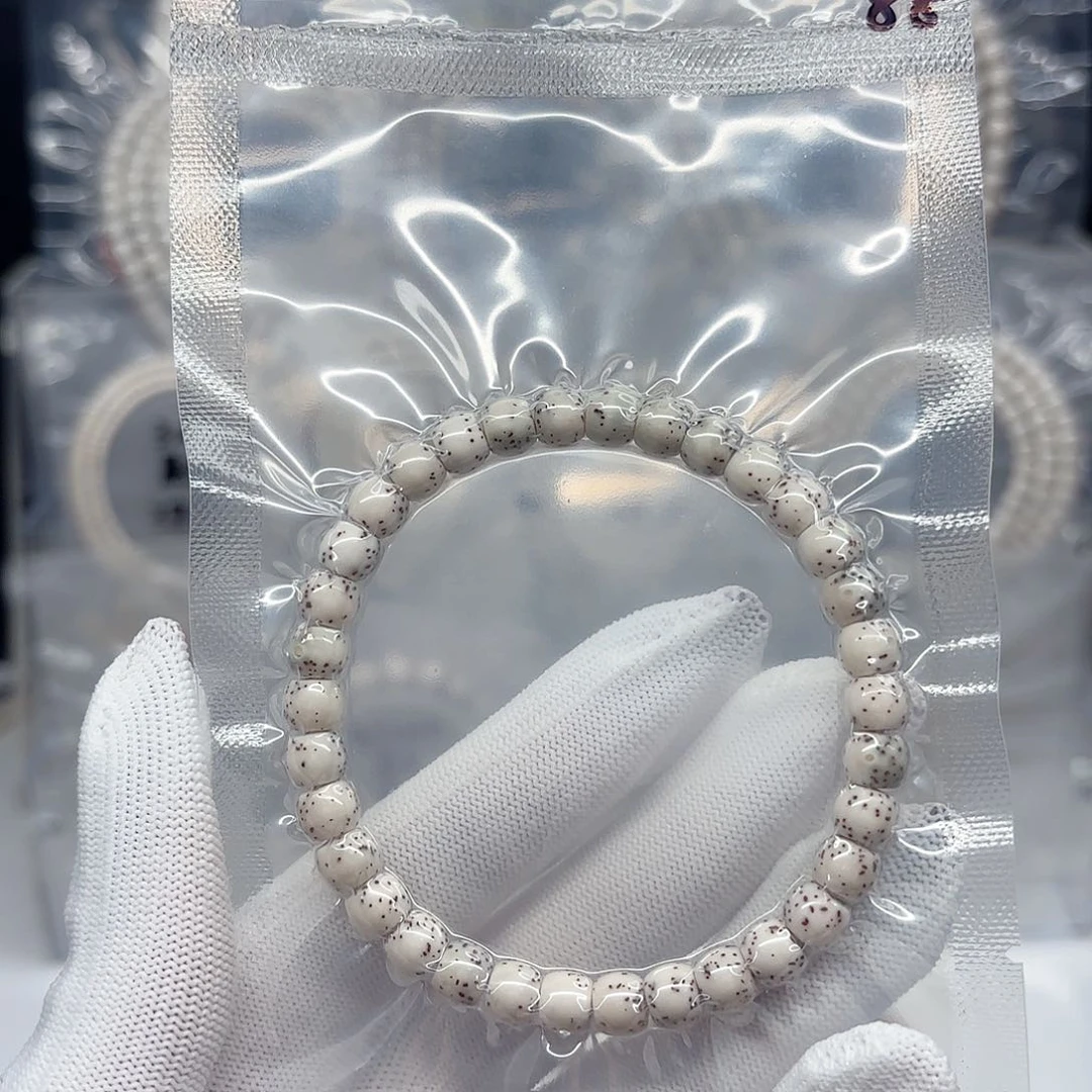 星月菩提吊坠7x6石玉月侧贯通