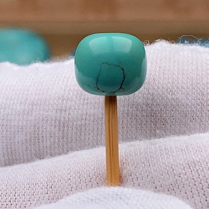 绿松石未镶嵌珠宝奇石9.5