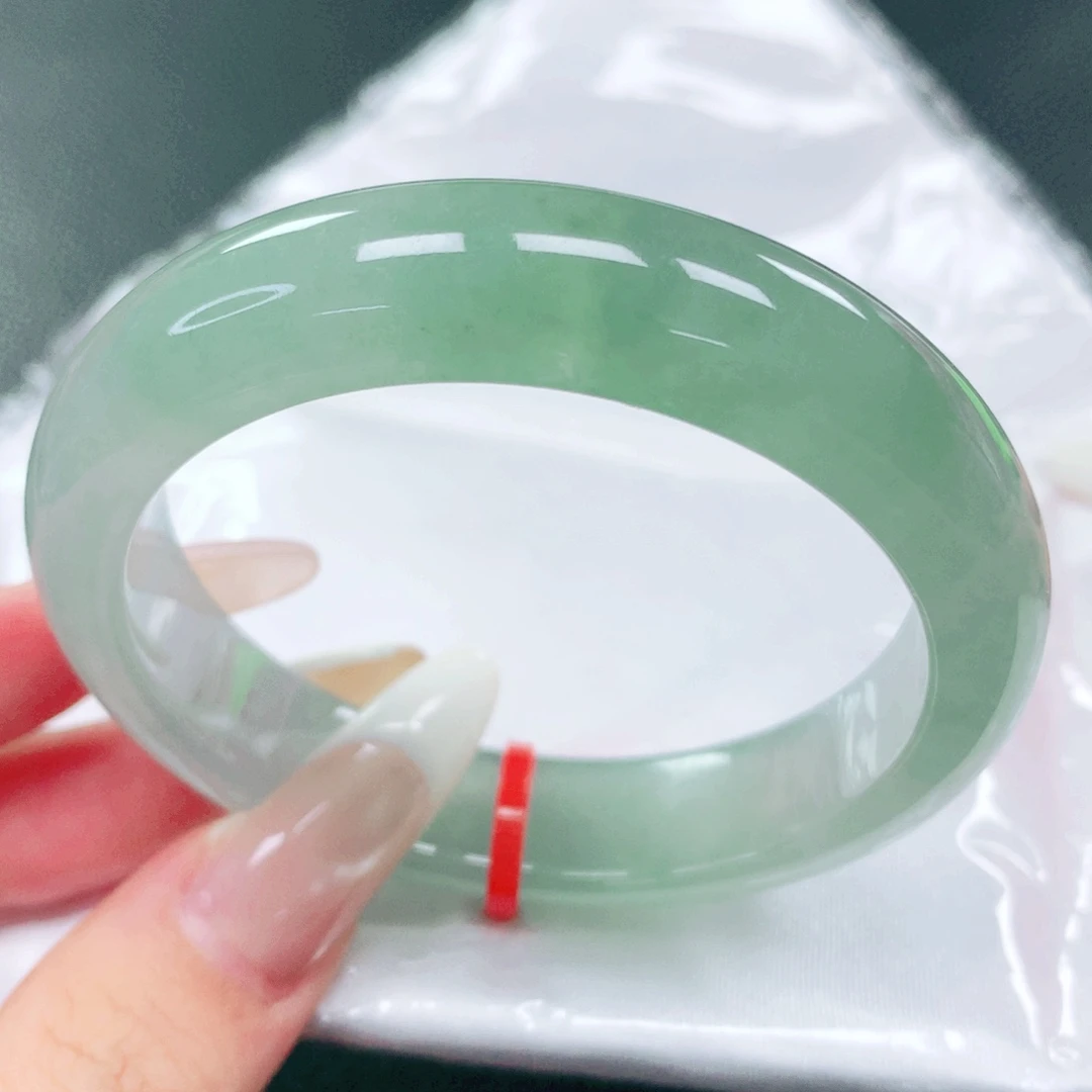 翡翠未镶嵌手镯53