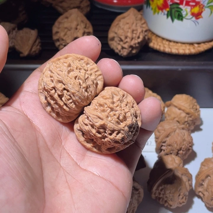 文玩核桃吊坠40白狮子 体验