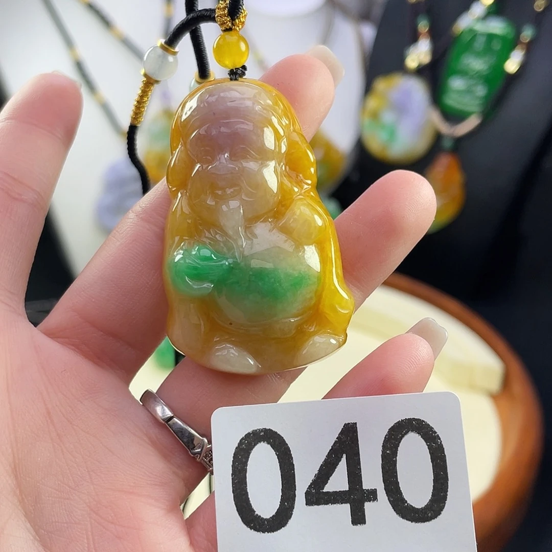 翡翠未镶嵌吊坠(赠链)