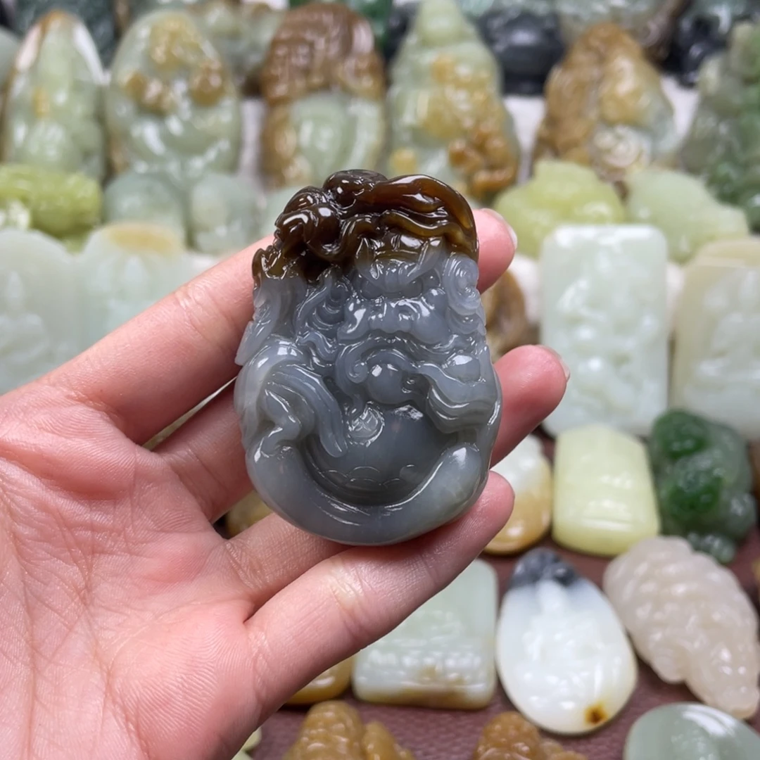 乐****和田玉未镶嵌颈饰