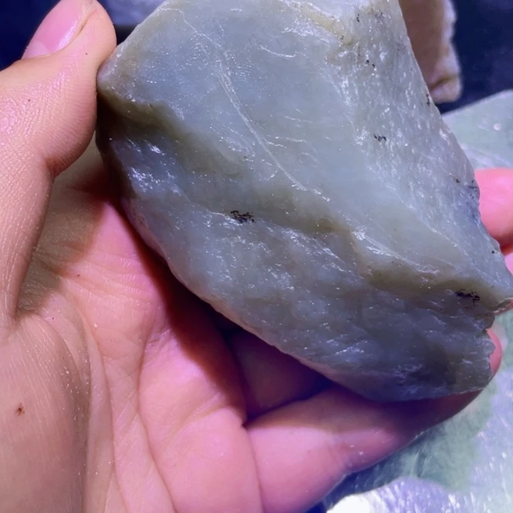 和田玉未镶嵌珠宝半成品