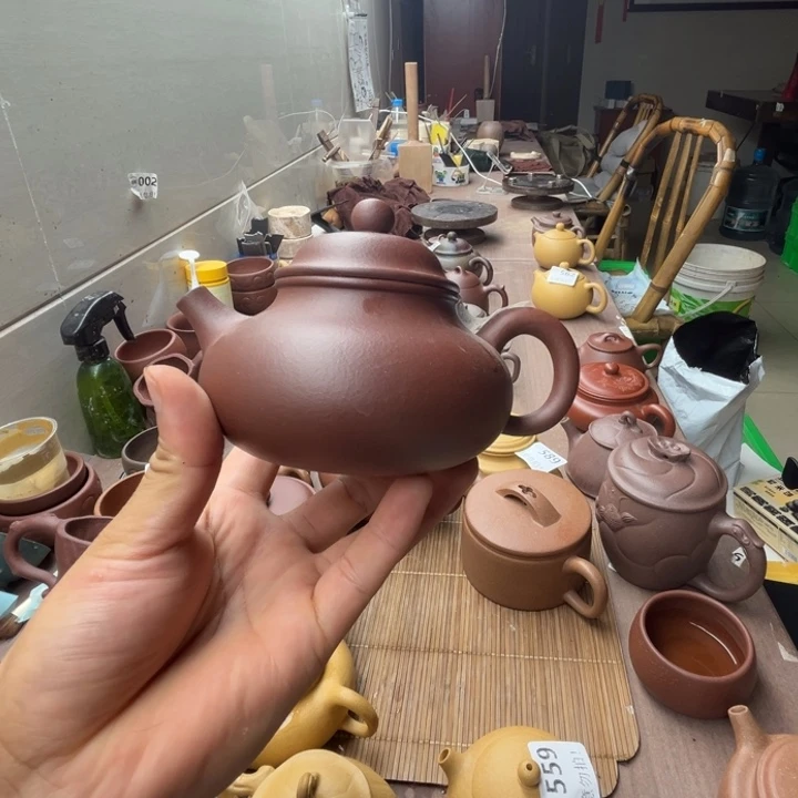 茶壶紫砂紫泥容天270左右瑕疵
