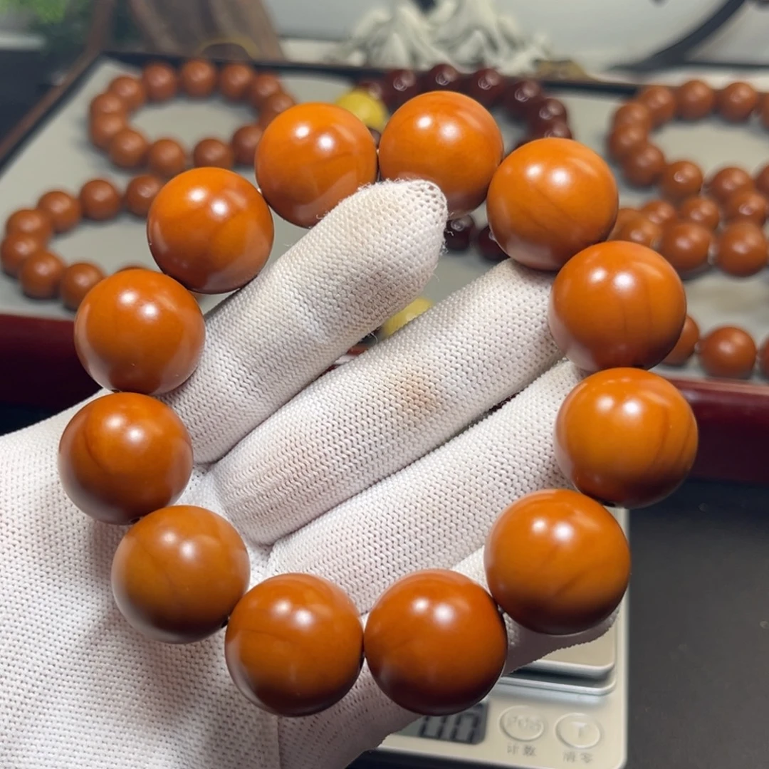 骆***4吊坠橄榄核2.04+树王全品铁核 微瑕