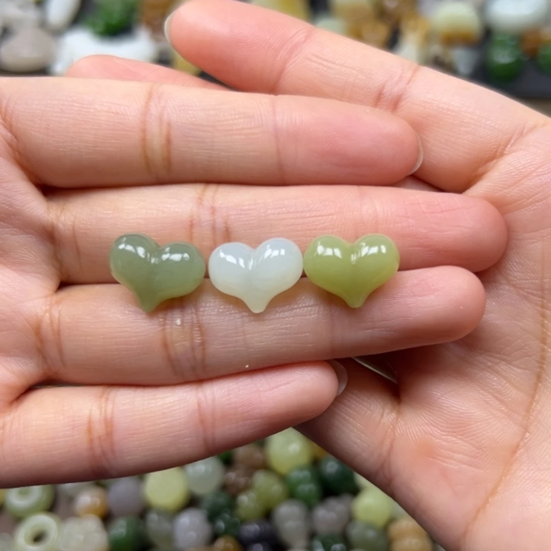 和田玉未镶嵌颈饰150一个多样性发其一